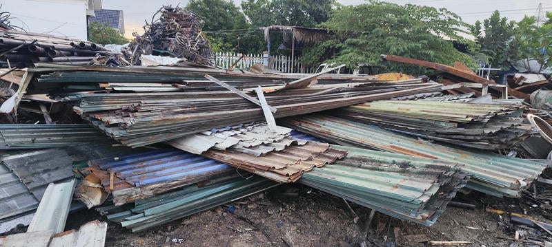 Phế liệu thép phát sinh nhiều tại nhà máy, công trình xây dựng, kho bãi và